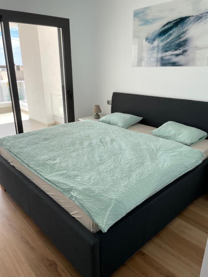 Modern 2 Beds Apartment In Алькайдеса Экстерьер фото